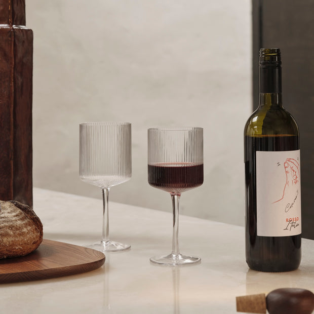 ferm LIVING Karafa na víno Ripple Wine Carafe, Frosted - DESIGNSPOT