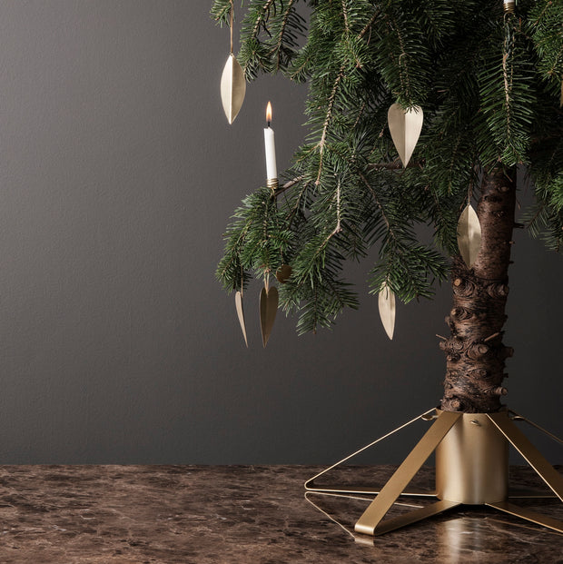 ferm LIVING Stojan na vánoční stromek Tree Foot, Brass - DESIGNSPOT