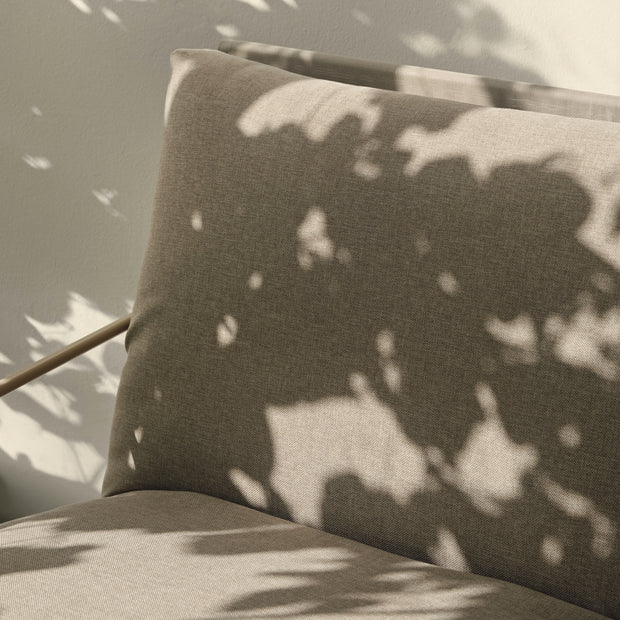 ferm LIVING Zahradní křeslo Desert, Cashmere / Dark Sand - DESIGNSPOT