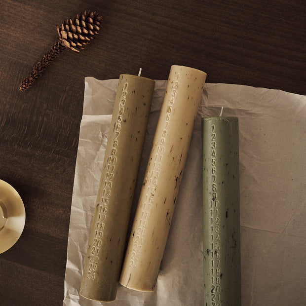 Ferm Living Adventní svíčka Mura, Oat - DESIGNSPOT
