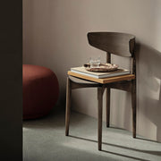 ferm LIVING Jídelní židle Herman Wood, Dark Beech - DESIGNSPOT