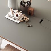 String Pracovní stůl Works, Light Grey - DESIGNSPOT