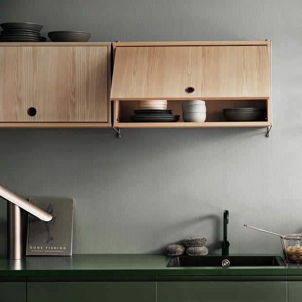 String Skříňka Cabinet with Flip Door, Black Ash - DESIGNSPOT