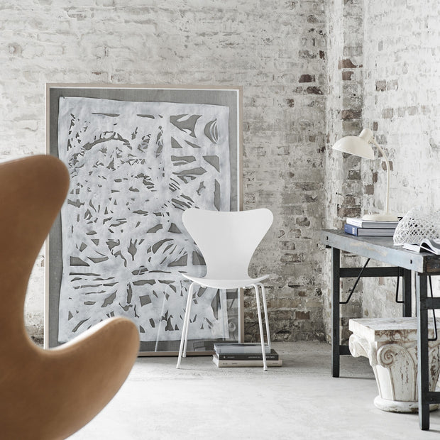 Fritz Hansen Stolní lampa Kaiser Idell, White - DESIGNSPOT