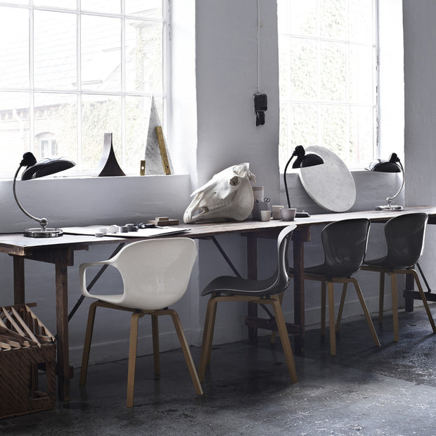 Fritz Hansen Stolní lampa Kaiser Idell, Olive Green - DESIGNSPOT