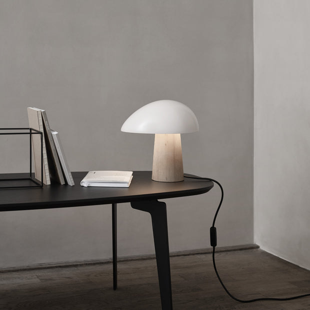 Fritz Hansen Stolní lampa Night Owl, Smokey White / Ash - DESIGNSPOT