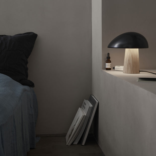 Fritz Hansen Stolní lampa Night Owl, Midnight Blue / Ash - DESIGNSPOT