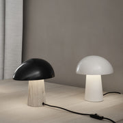 Fritz Hansen Stolní lampa Night Owl, Smokey White - DESIGNSPOT