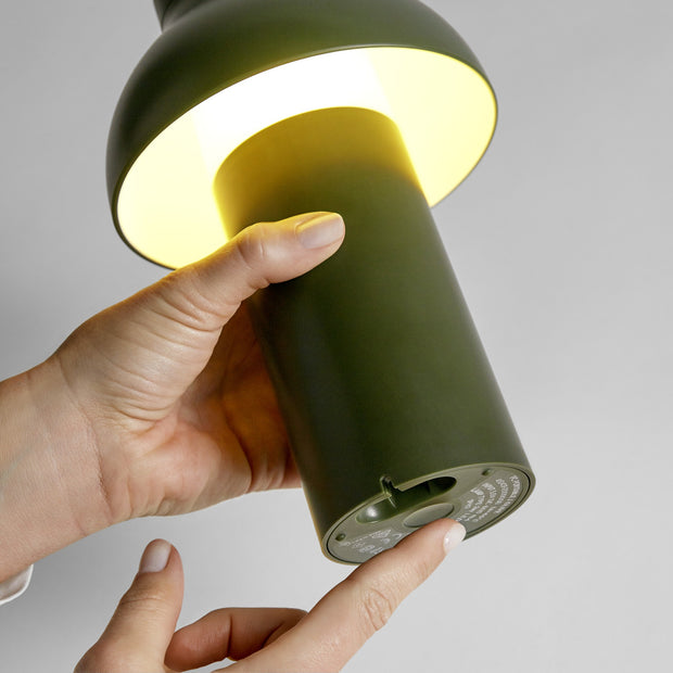 Hay Přenosná lampa PC Portable, Olive - DESIGNSPOT
