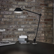 Fritz Hansen Stolní lampa AQ01, White - DESIGNSPOT