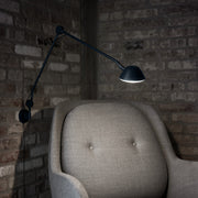 Fritz Hansen Stolní lampa AQ01, White - DESIGNSPOT