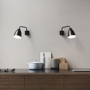 Fritz Hansen Nástěnná lampa Caravaggio, Opal Glass - DESIGNSPOT