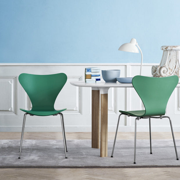 Fritz Hansen Stolní lampa Kaiser Idell, White - DESIGNSPOT