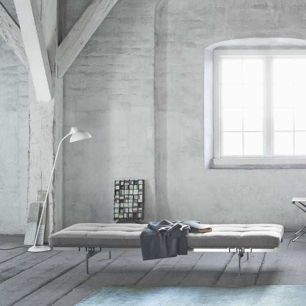 Fritz Hansen Stojací lampa Kaiser Idell, Olive Green - DESIGNSPOT