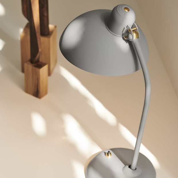 Fritz Hansen Stolní lampa Kaiser Idell, Easy Grey - DESIGNSPOT