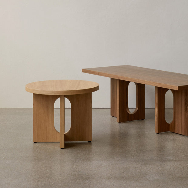 Audo Copenhagen Konferenční stolek Androgyne Lounge, Walnut, Stone - DESIGNSPOT