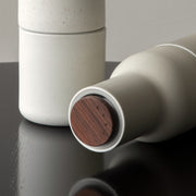 Audo Copenhagen Mlýnky na sůl a pepř Bottle, Ceramic, Sand, set 2ks - DESIGNSPOT