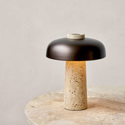 Audo Copenhagen Stolní lampa Reverse, Travertine, Bronzed Brass - DESIGNSPOT