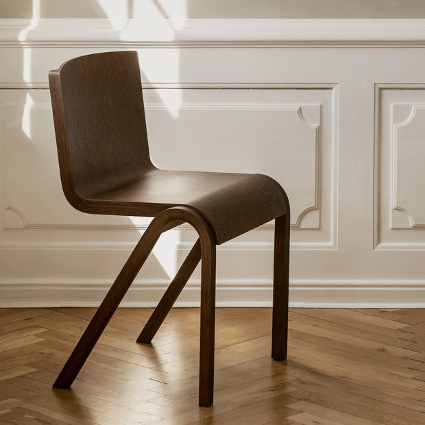 Audo Copenhagen Židle Ready Chair, Red Stained Oak - DESIGNSPOT