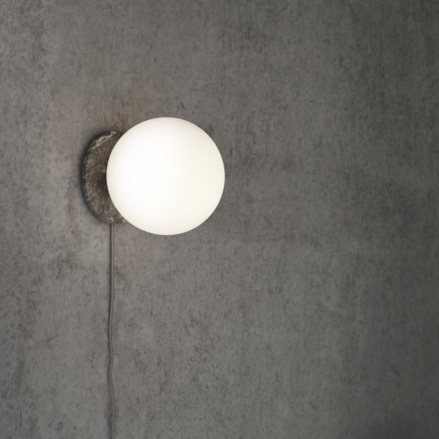 Audo Copenhagen Stmívatelná žárovka TR Bulb LED, 200 mm, Matt Opal - DESIGNSPOT