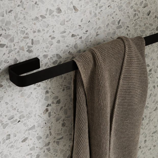 Audo Copenhagen Nástěnný držák na ručník, Black - DESIGNSPOT