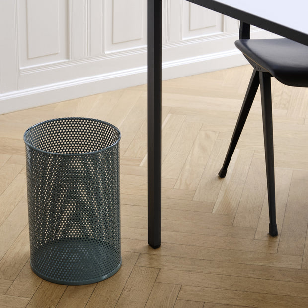 Hay Koš Perforated Bin L, Burgundy - DESIGNSPOT