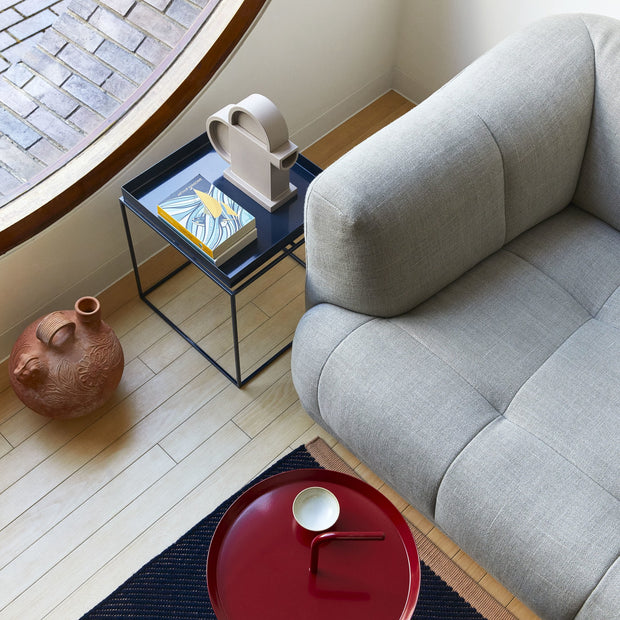 HAY Odkládací stolek Tray M, Deep Blue - DESIGNSPOT