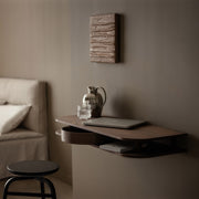 Northern Police s úložným prostorem Valet Console, Black Oak - DESIGNSPOT